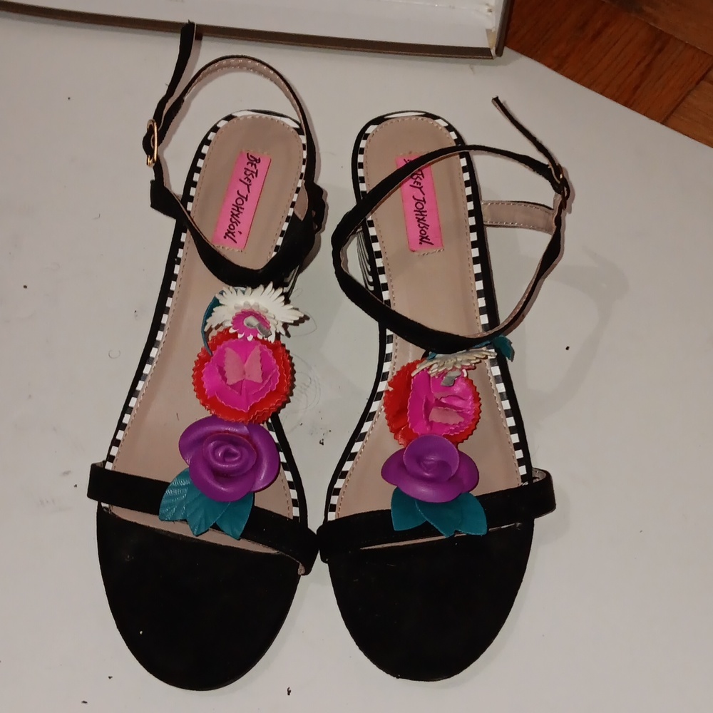 Betsey Johnson black heels
